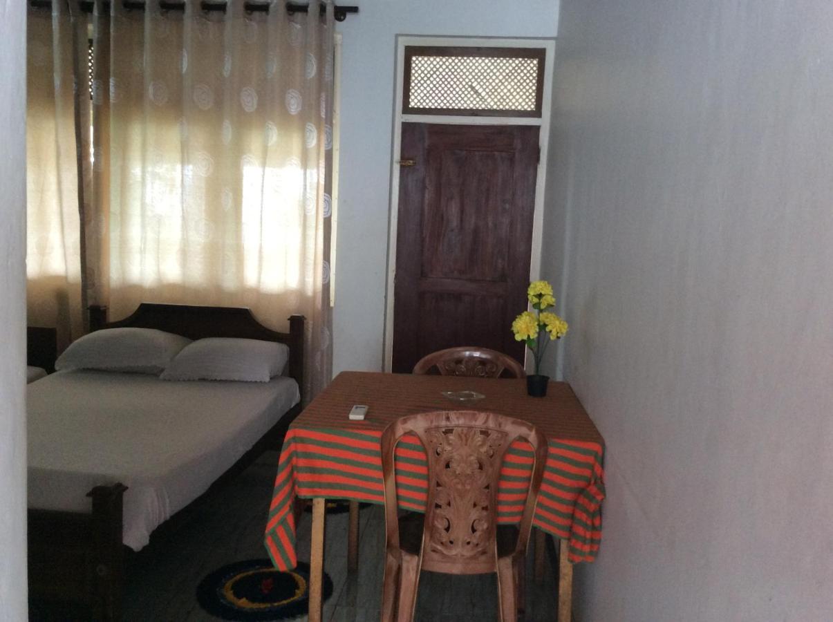 נגומבו New Rest House Sea View Hotel מראה חיצוני תמונה